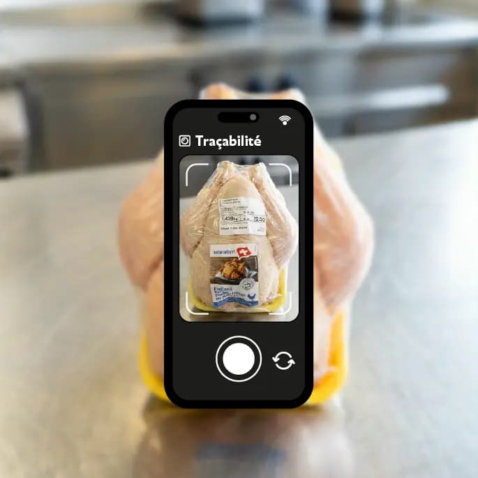 Food traceability performed with a smartphone via the eEAT app